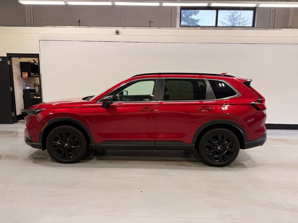 Used 2024 Honda CR-V Sport Touring image 2