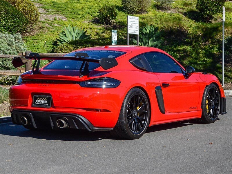 Used 2024 Porsche 718 Cayman GT4 RS RWD image 7