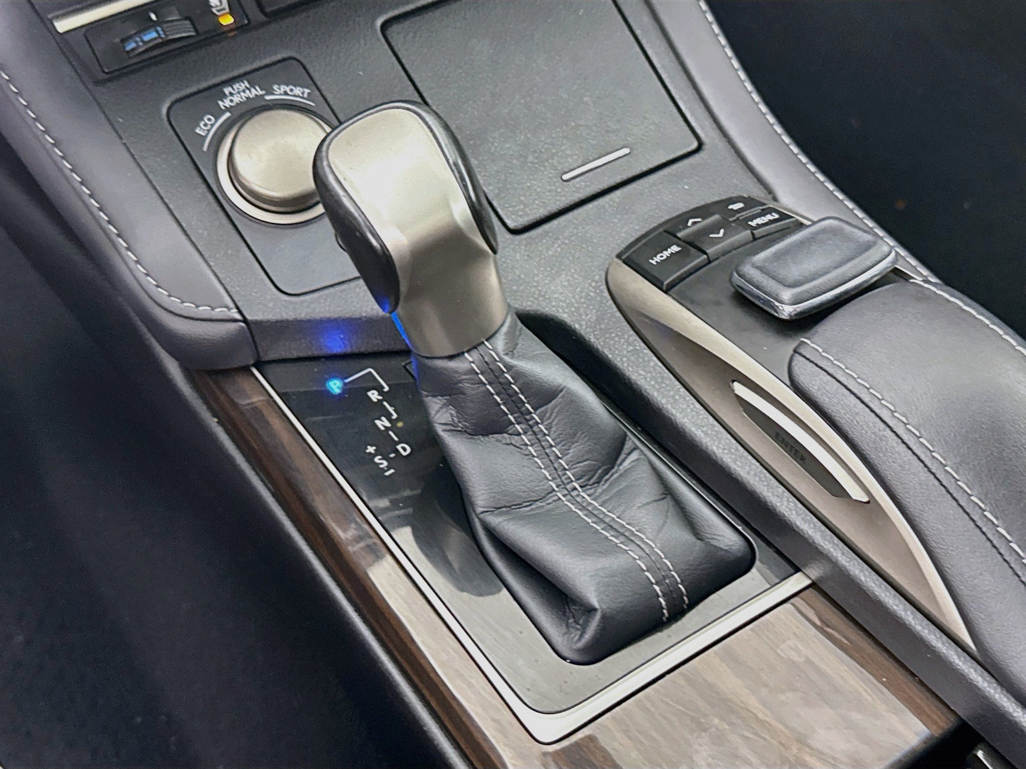 Used 2017 Lexus ES 350 w/ Luxury Package FWD image 19