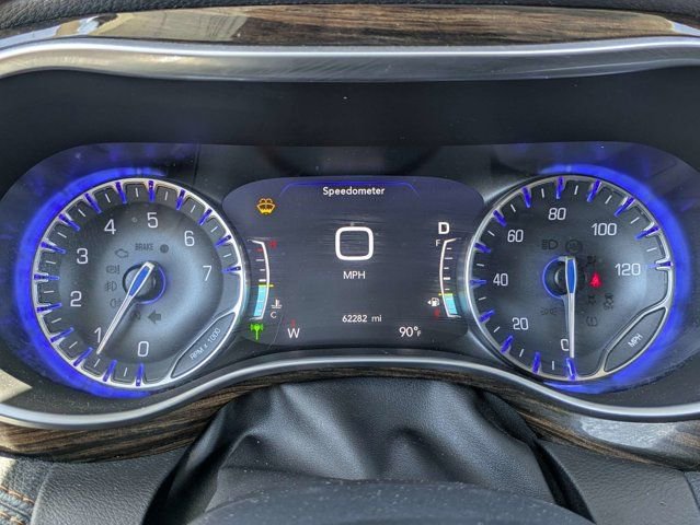 Used 2021 Chrysler Pacifica Pinnacle AWD/4WD image 28