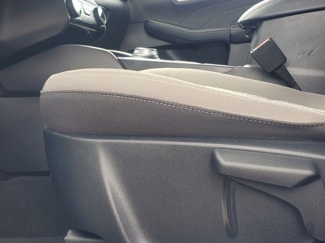 Used 2022 Ford Escape SE w/ SE Sport Appearance Package FWD image 6