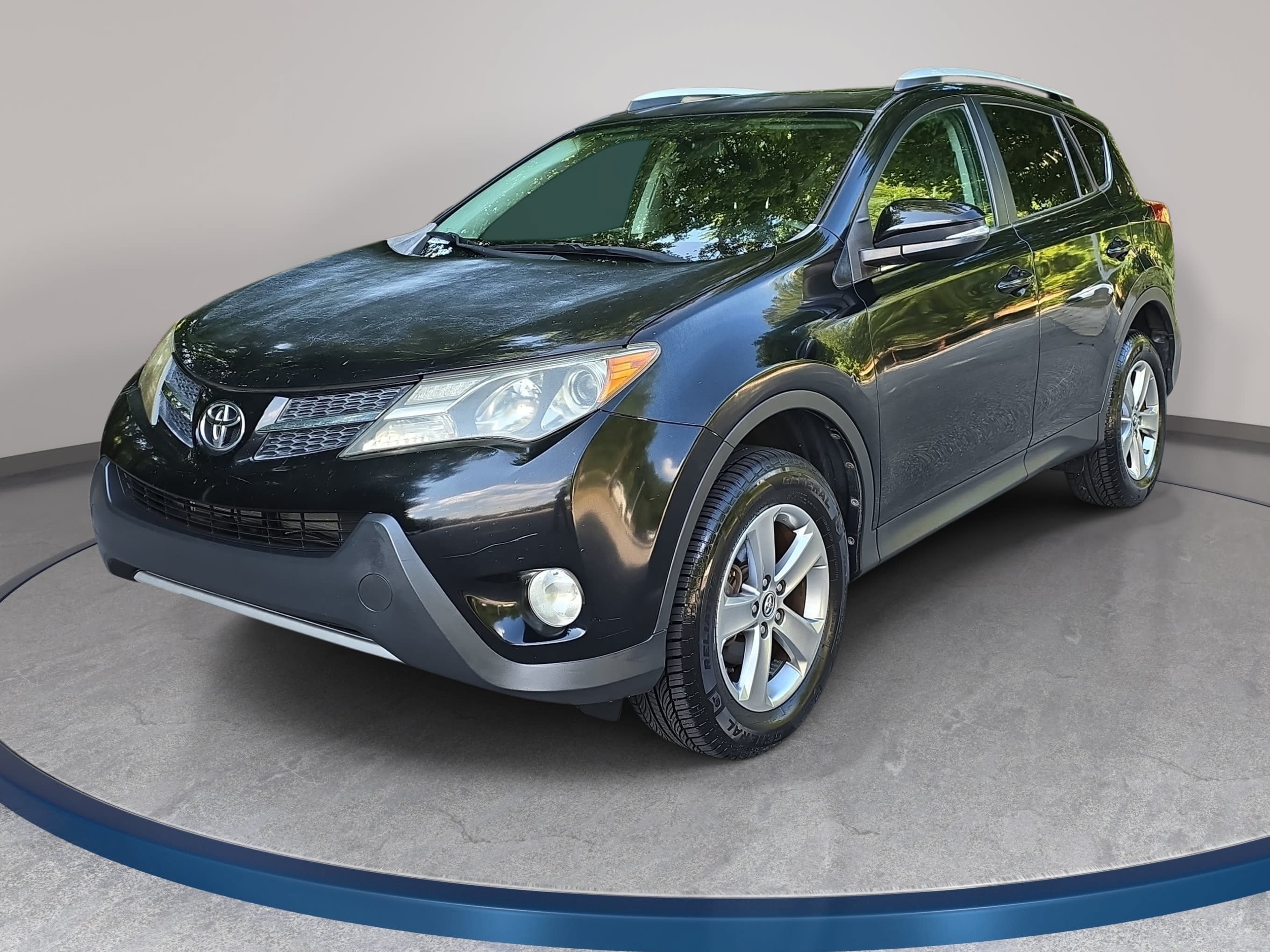 Used 2015 Toyota RAV4 XLE FWD image 1