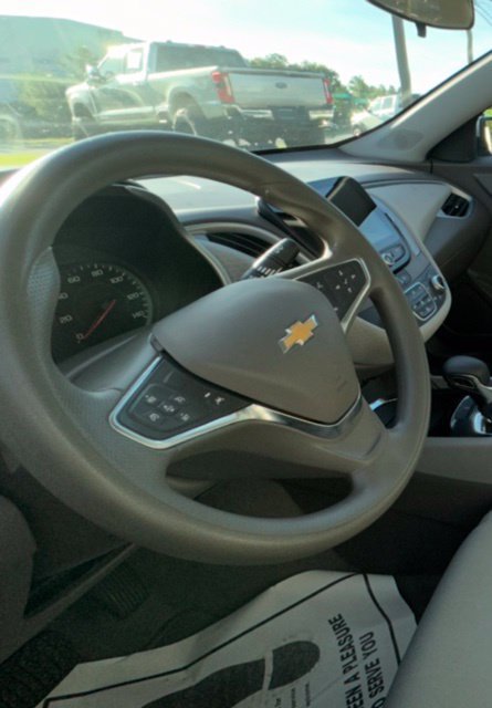 Used 2023 Chevrolet Malibu LT FWD image 16