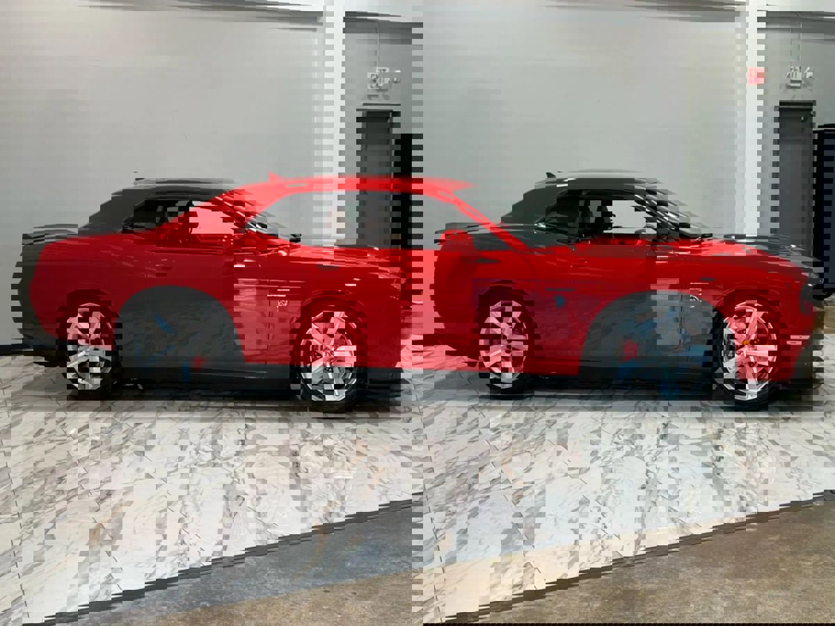 Used 2015 Dodge Challenger SRT Hellcat image 6