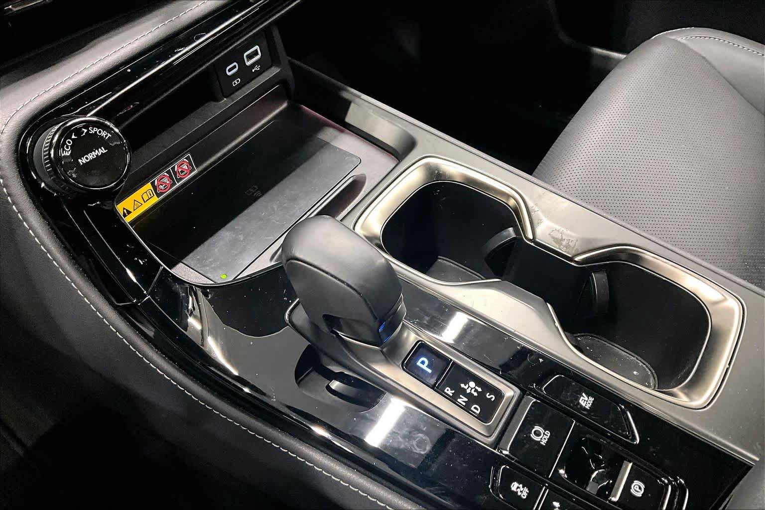 Used 2024 Lexus NX 350h AWD w/ Vision Package image 17