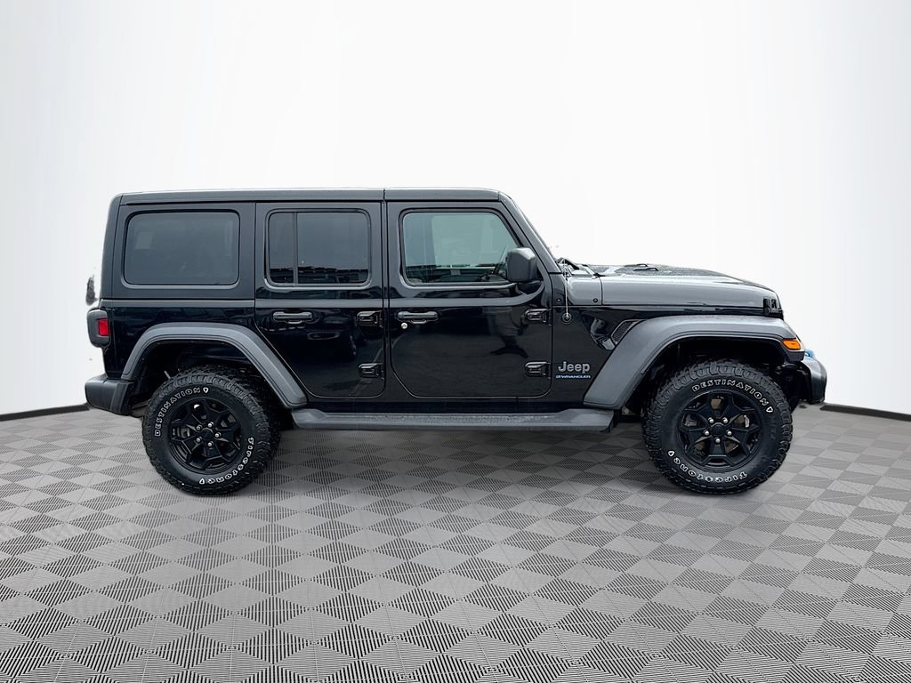Used 2023 Jeep Wrangler Unlimited w/ Cold Weather Group AWD/4WD image 5