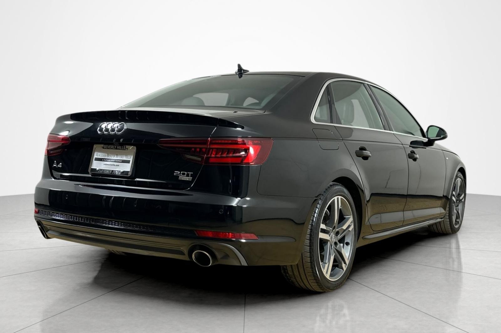 Used 2018 Audi A4 2.0T Ultra Premium Plus w/ Premium Plus Package FWD image 5