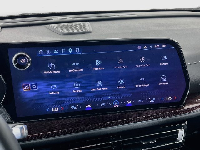 Used 2026 Chevrolet Traverse Z71 w/ Enhanced Driving Package AWD/4WD image 17