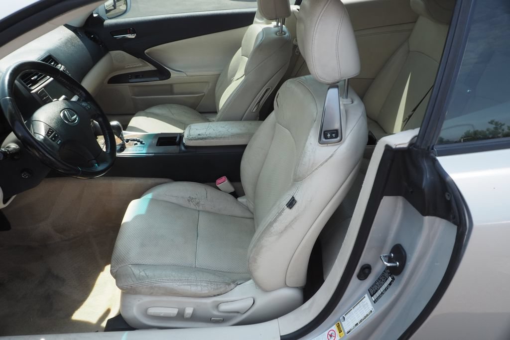 Used 2010 Lexus IS 250C RWD image 14