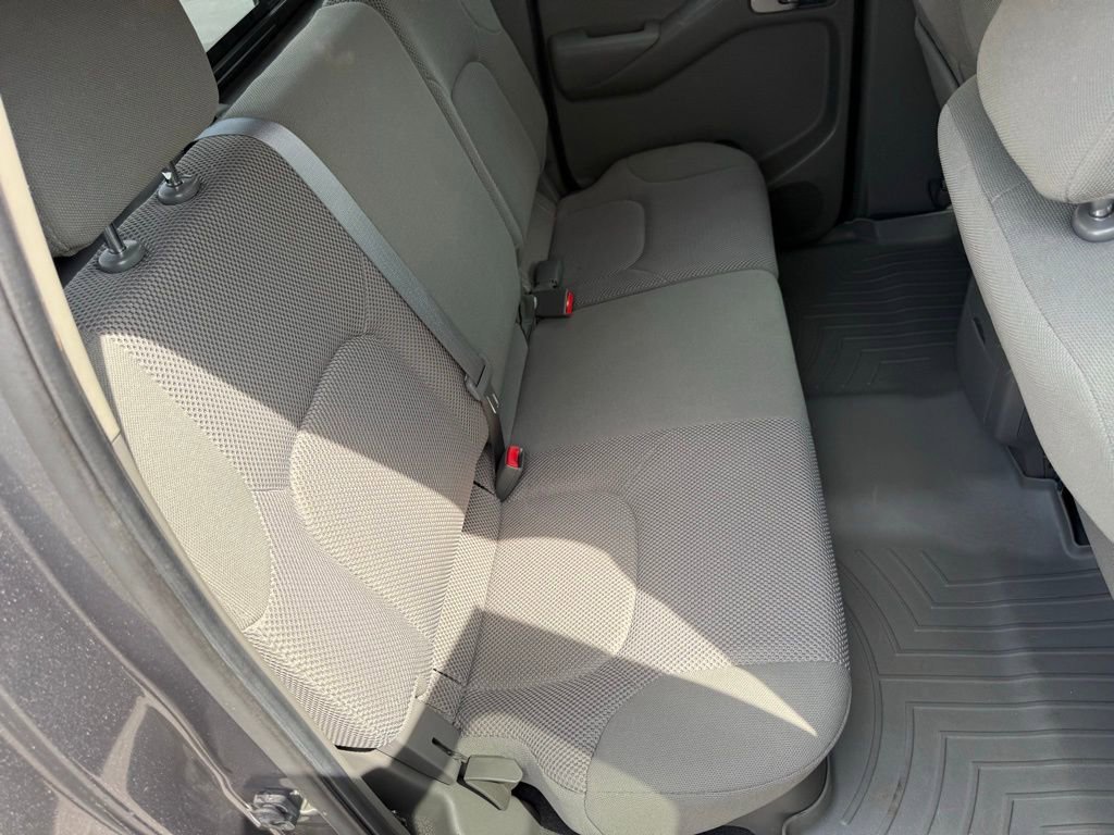 Used 2020 Nissan Frontier SV RWD image 47