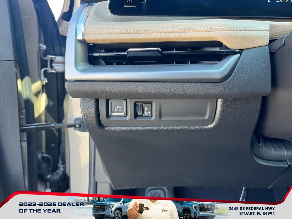 Used 2024 Cadillac XT4 Luxury image 25