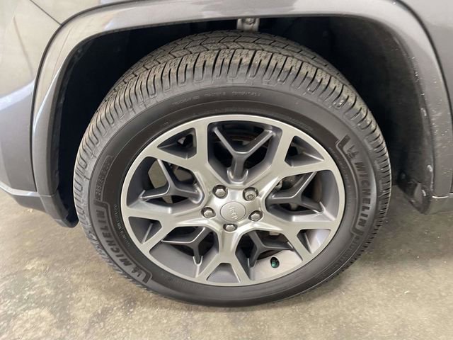 Used 2019 Jeep Grand Cherokee Overland image 7
