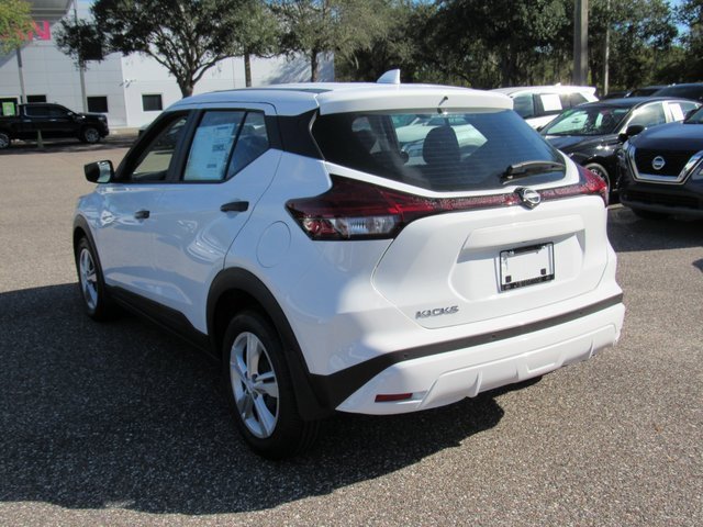 New 2025 Nissan Kicks Play S image 5