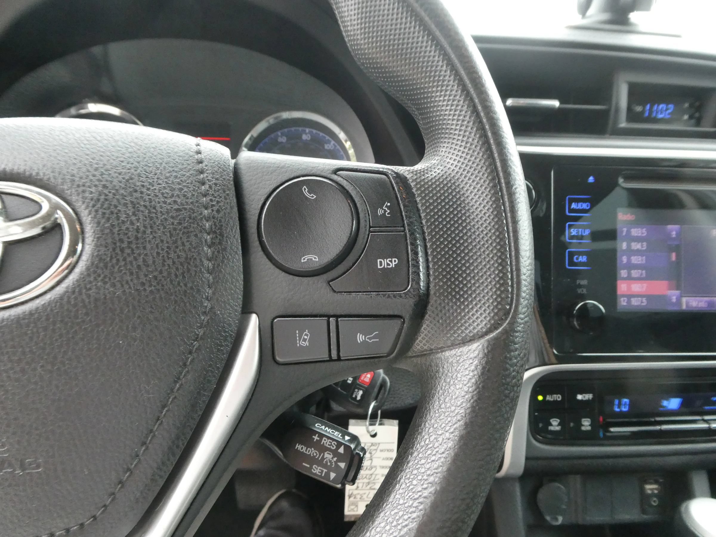 Used 2019 Toyota Corolla LE FWD image 17