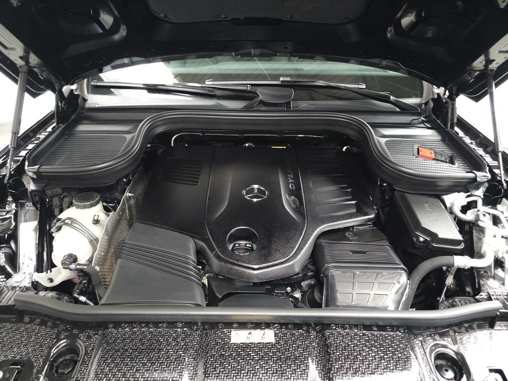 Used 2026 Mercedes-Benz GLS 450 4MATIC image 36