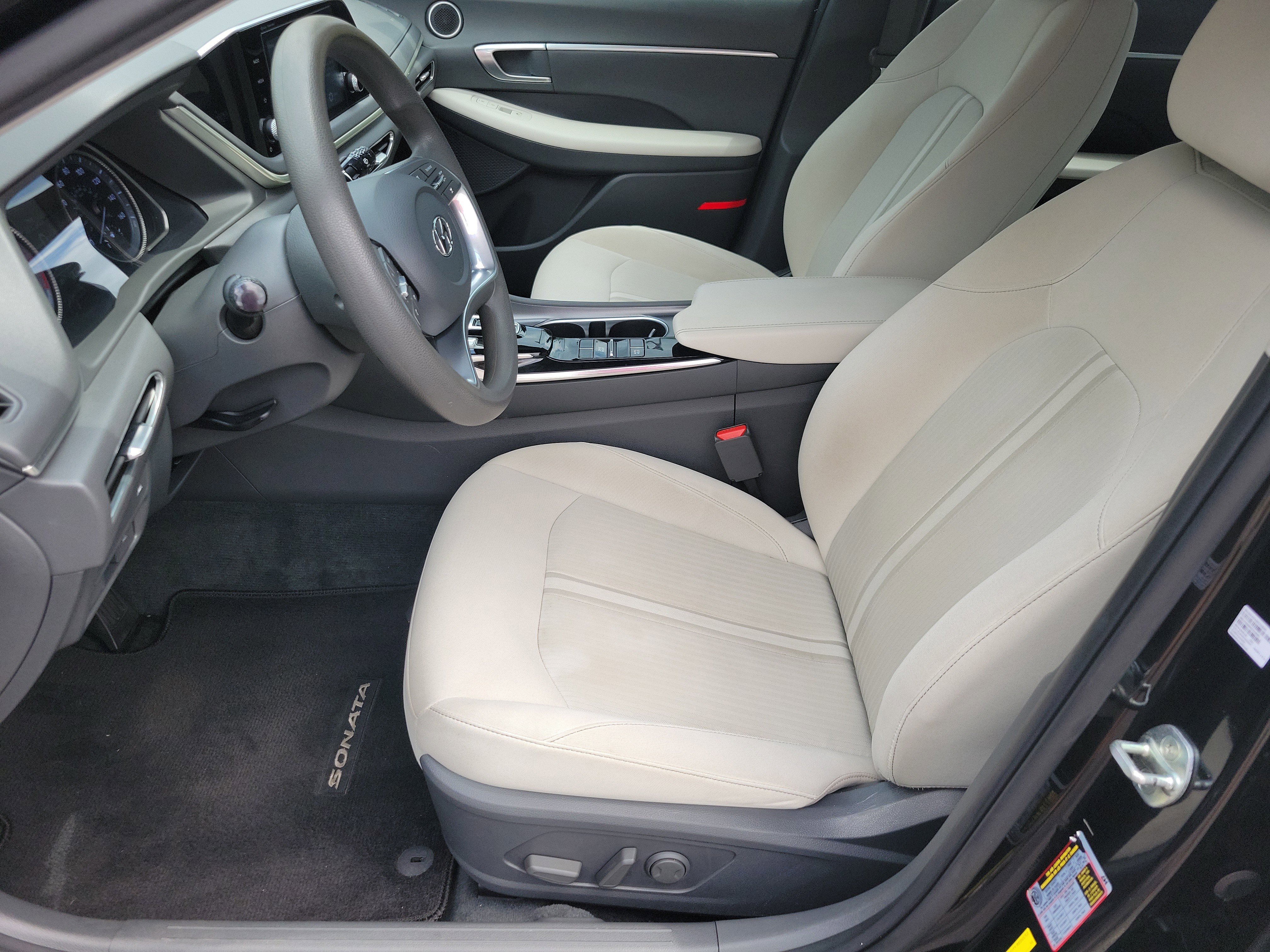 Used 2021 Hyundai Sonata SEL w/ Preferred Accessory Package FWD image 4