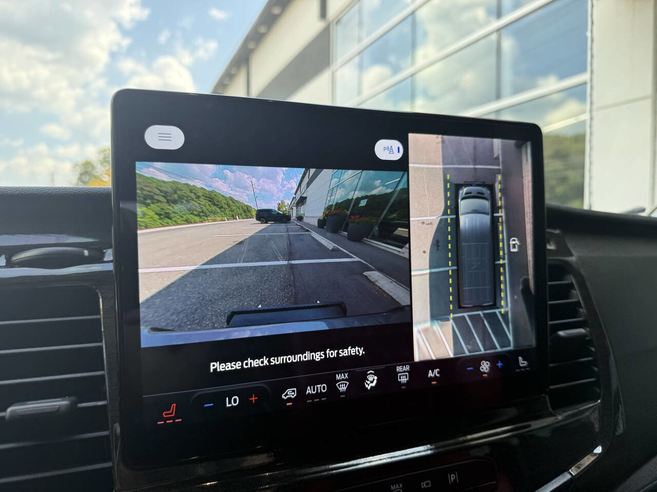 Used 2023 Ford Transit 250 148 High Roof Extended AWD image 7