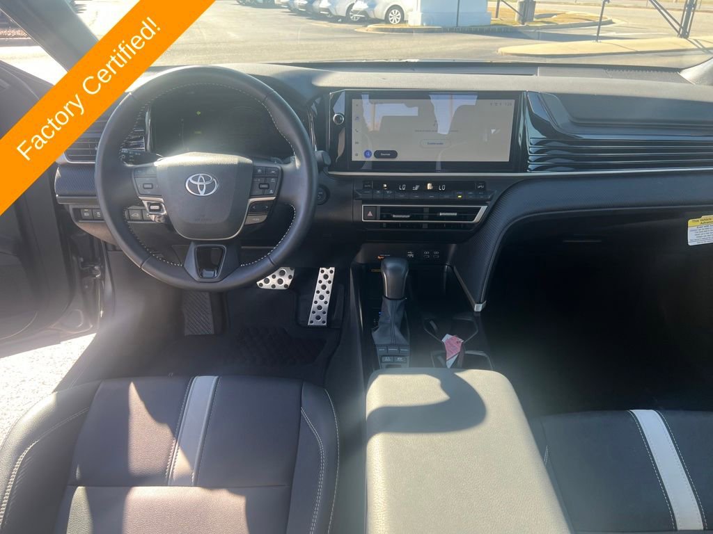 Used 2025 Toyota Camry SE image 14