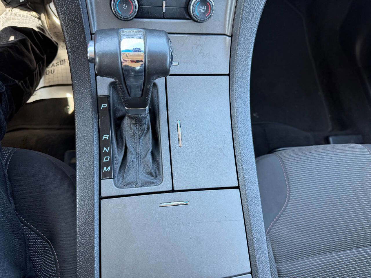 Used 2010 Ford Taurus SEL image 23