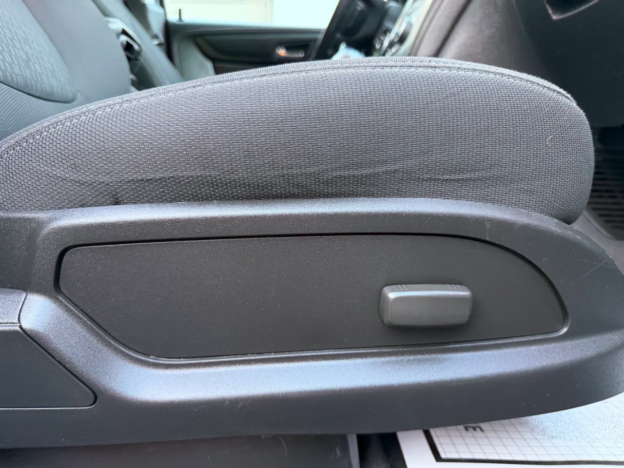 Used 2013 GMC Acadia SLE FWD image 41