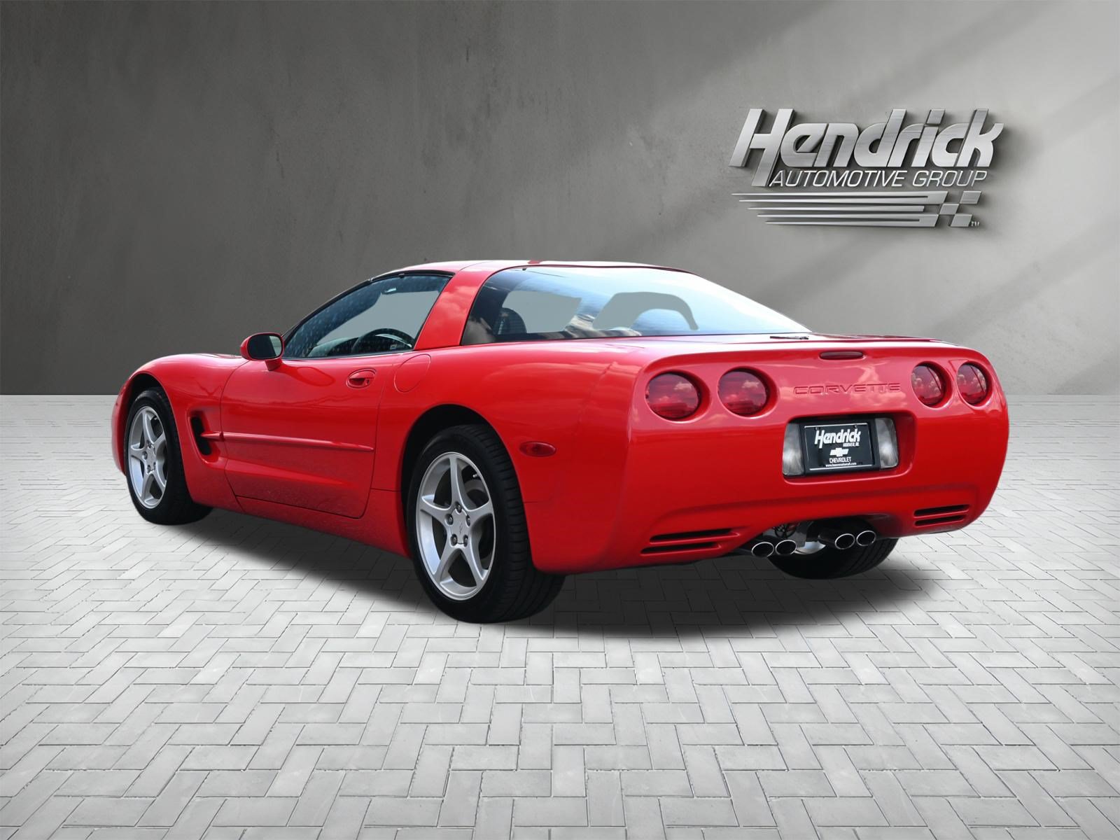 Used 2004 Chevrolet Corvette Coupe RWD image 9