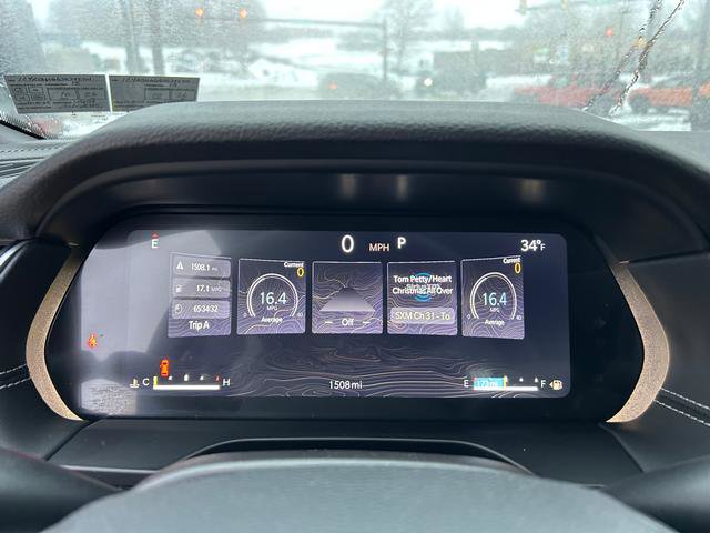 New 2025 Jeep Grand Cherokee Altitude image 17