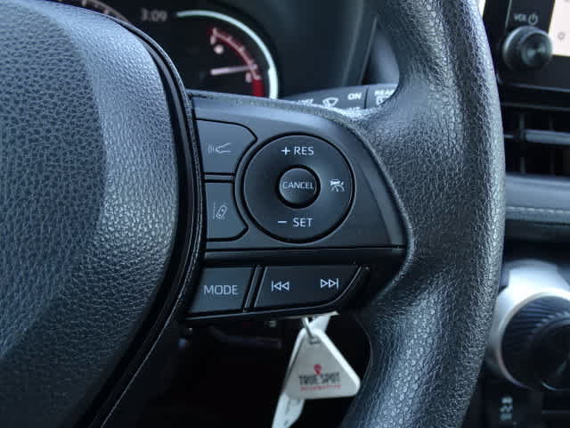 Certified 2025 Toyota RAV4 LE FWD image 34