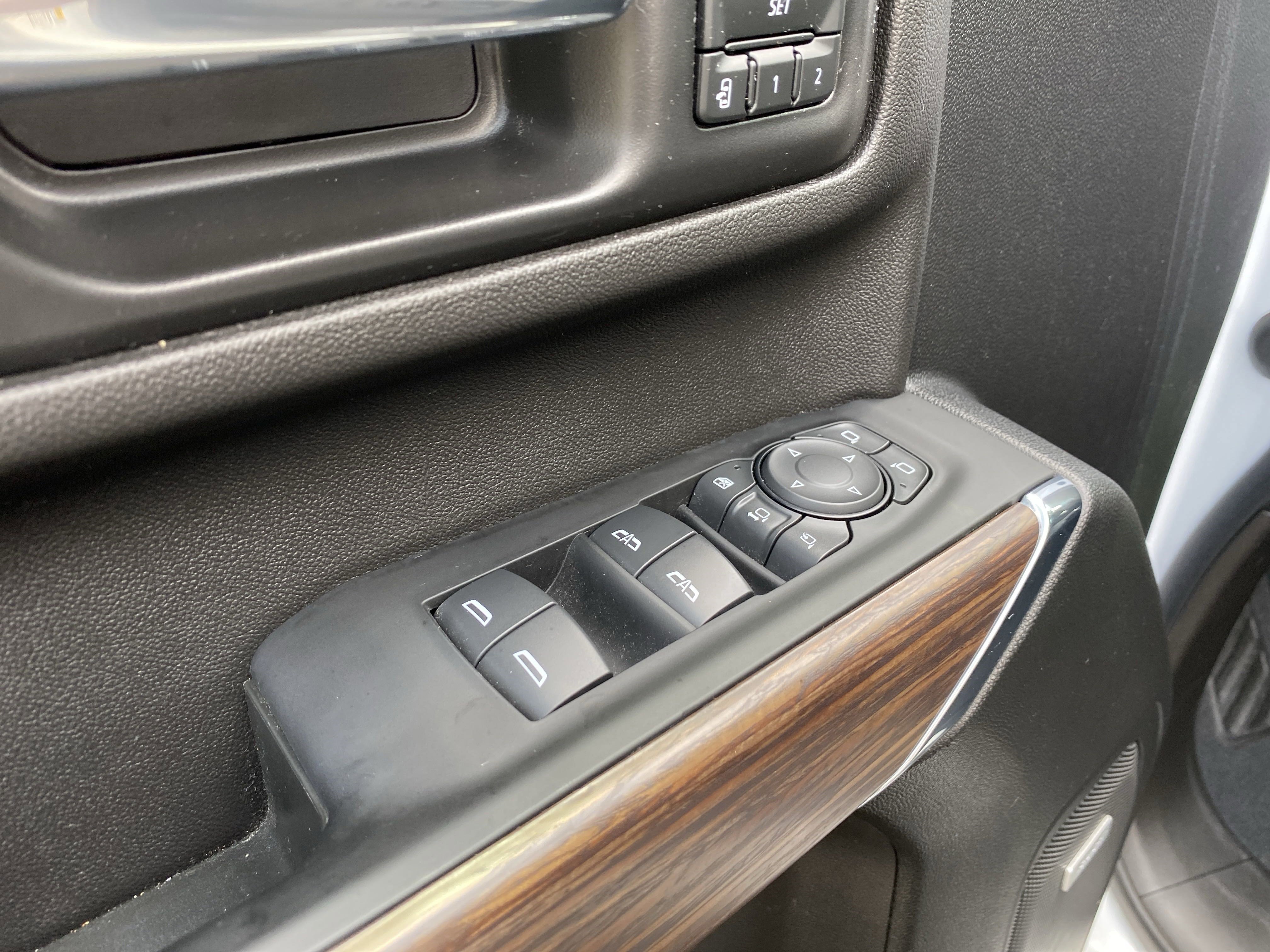 Used 2021 Chevrolet Silverado 3500 High Country w/ Z71 Off-Road Package image 25