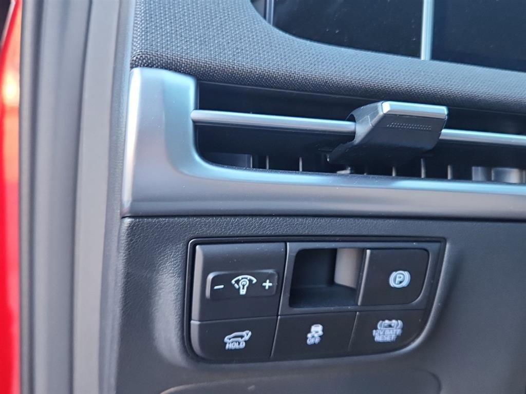 Used 2025 Hyundai Tucson Limited image 12