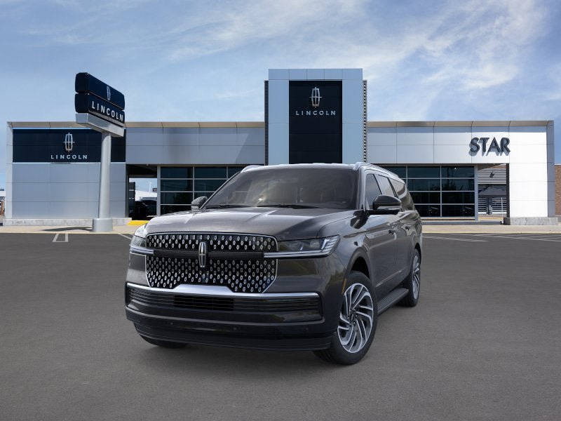 New 2026 Lincoln Navigator L Premier AWD/4WD image 2