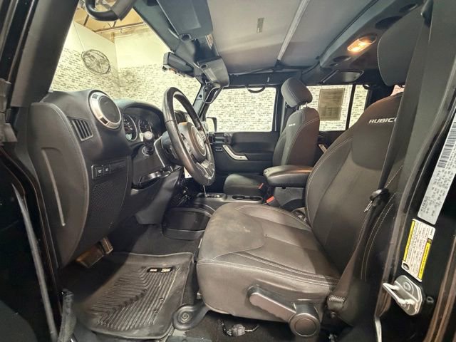 Used 2017 Jeep Wrangler Unlimited Rubicon w/ Connectivity Group AWD/4WD image 19