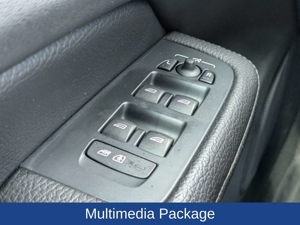 Used 2020 Volvo V60 T5 Momentum FWD image 25