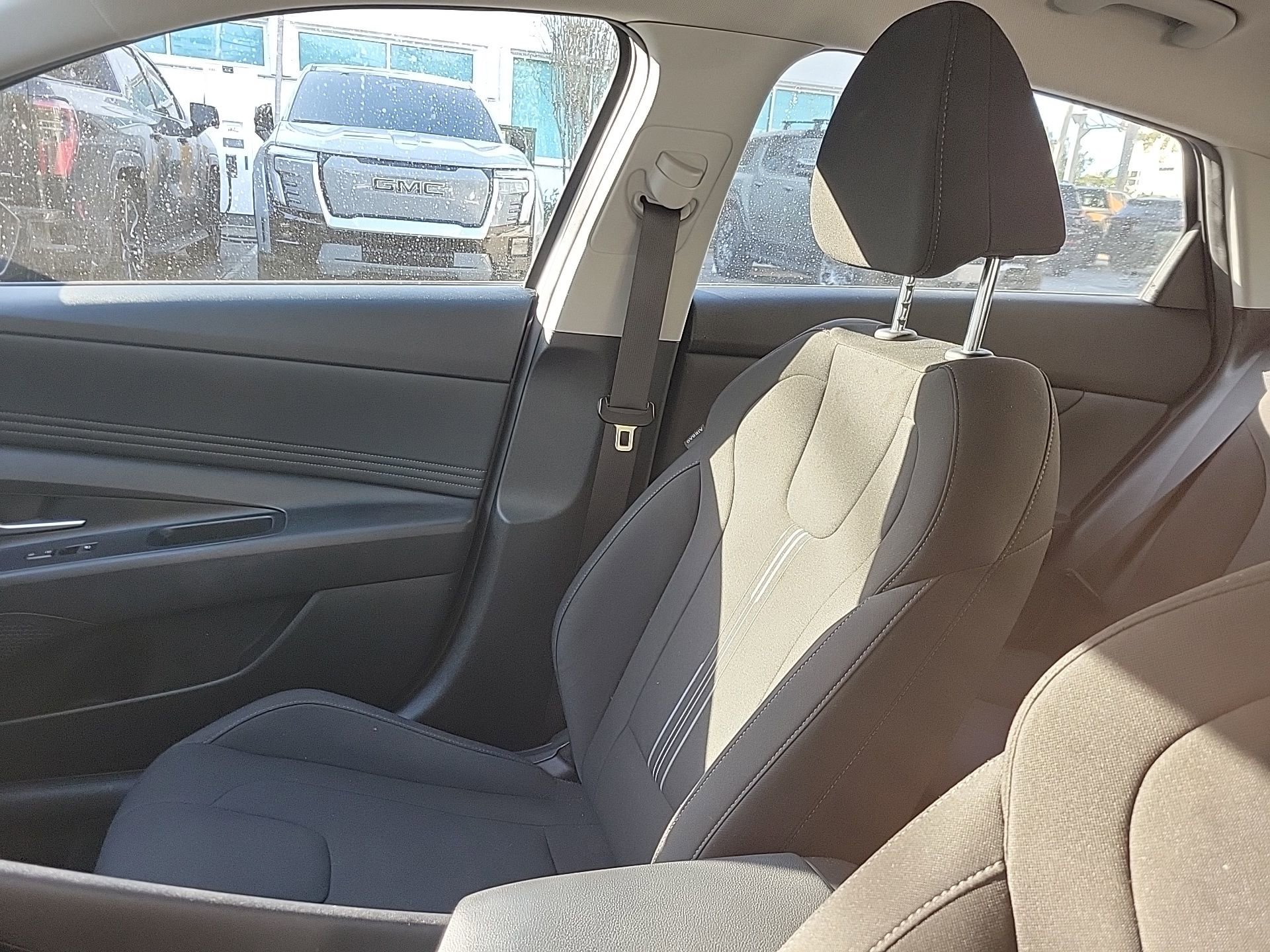 Used 2023 Hyundai Elantra SEL w/ Convenience Package image 21