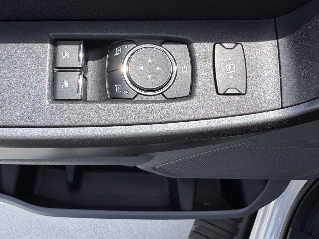 New 2025 Ford F350 XLT image 17