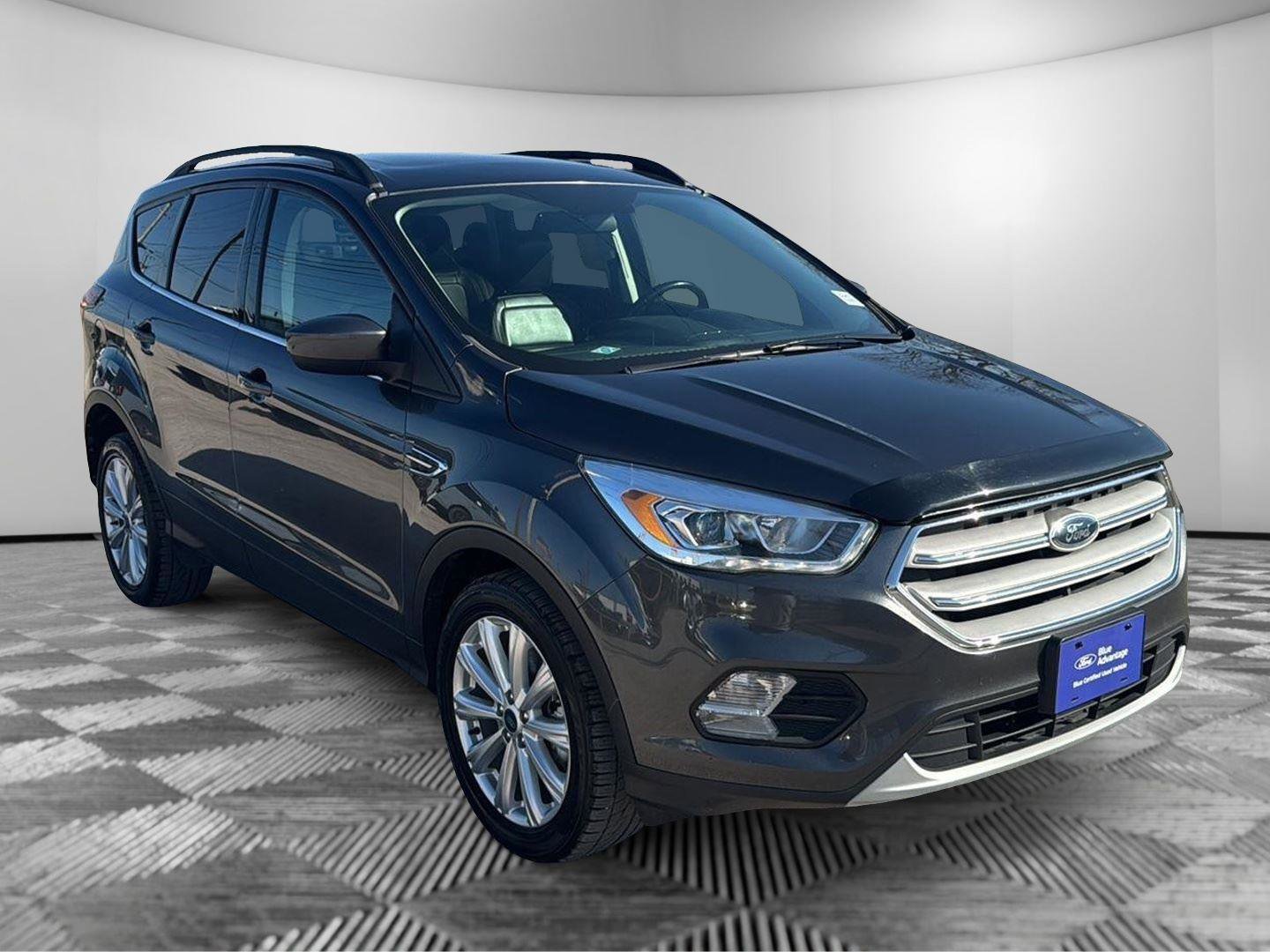 Used 2019 Ford Escape SEL video 1