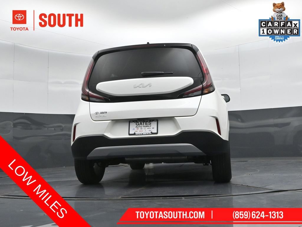 Used 2025 Kia Soul LX w/ LX Technology Package FWD image 30
