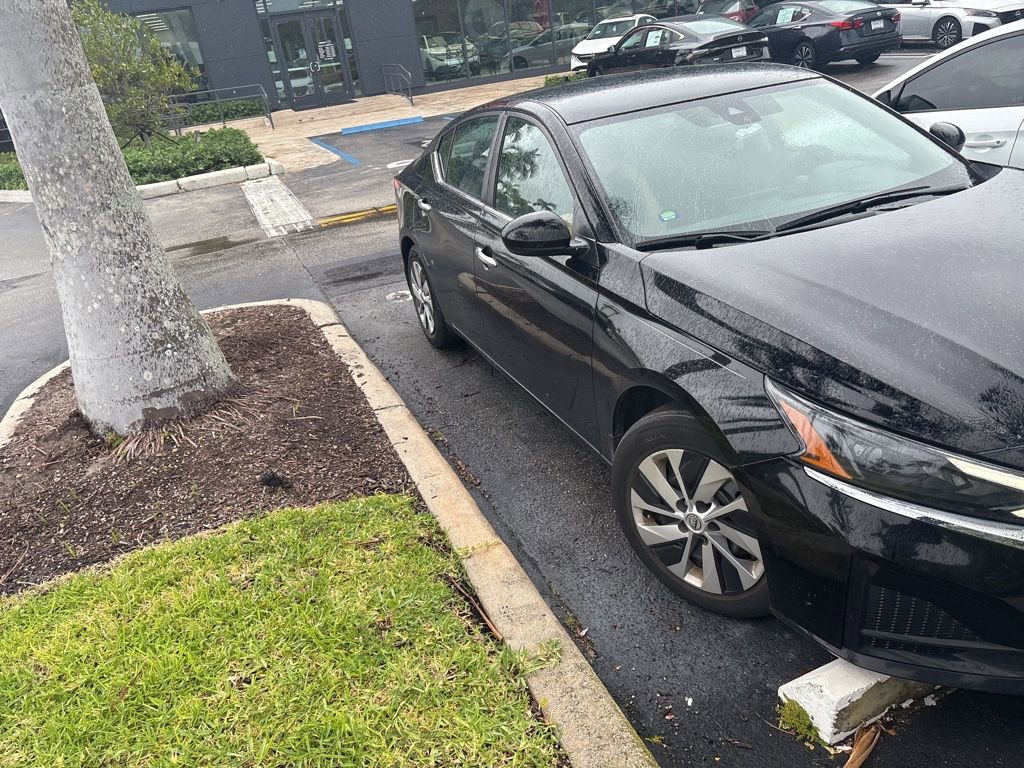 Certified 2023 Nissan Altima 2.5 S FWD image 1