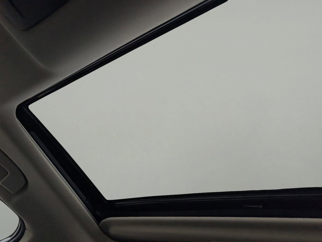 New 2025 Nissan Altima 2.5 SR w/ SR Premium Package image 30