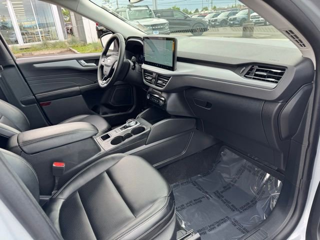 Used 2025 Ford Escape Platinum AWD/4WD image 26
