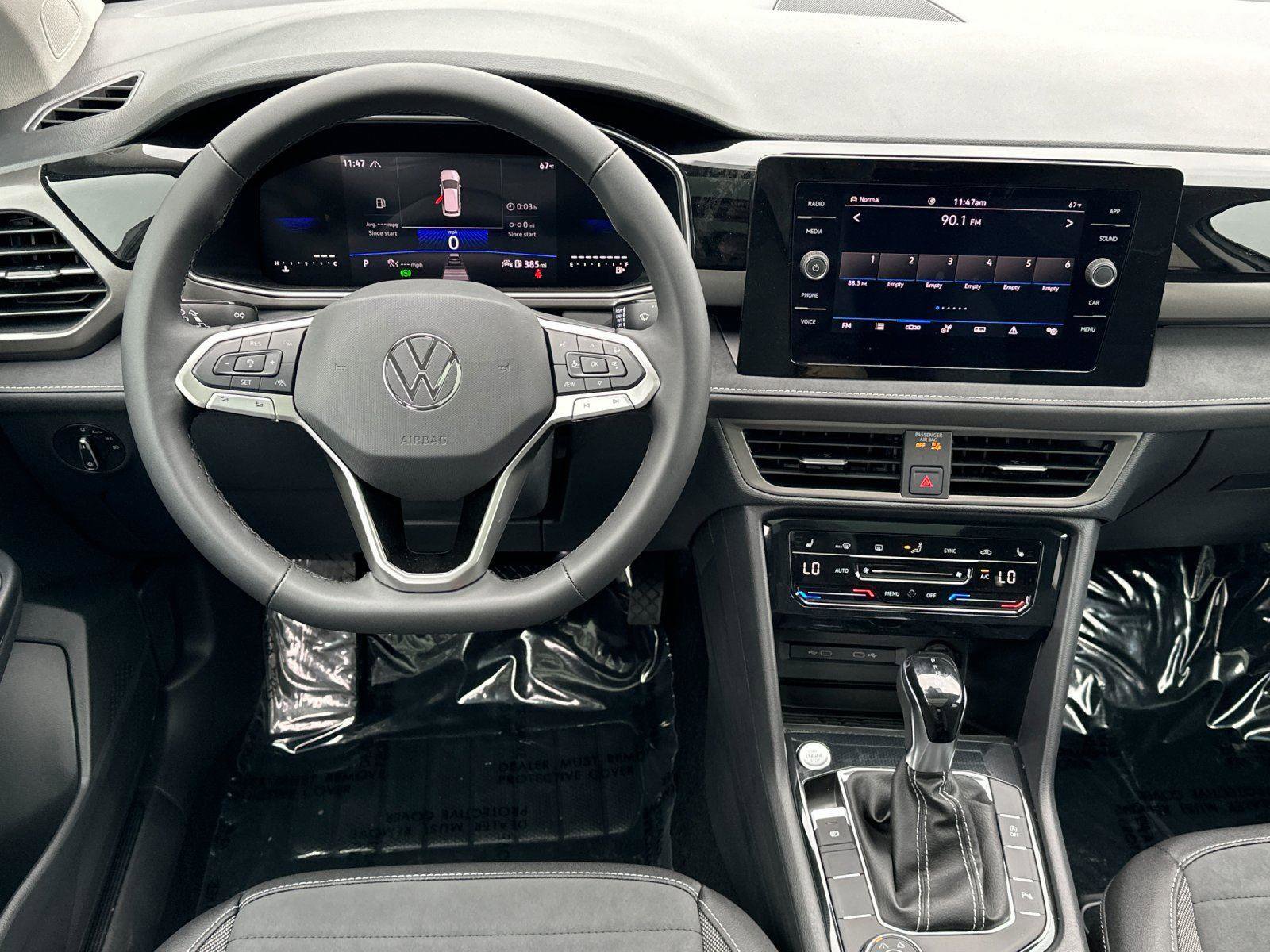 New 2026 Volkswagen Taos SE AWD/4WD image 13