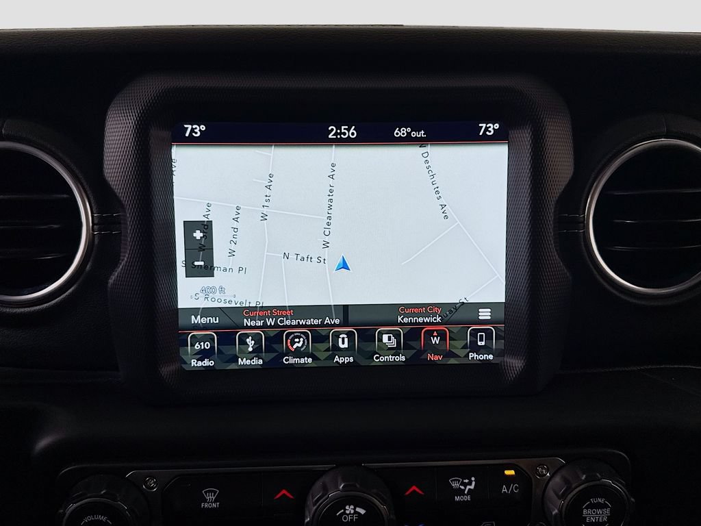 Used 2018 Jeep Wrangler Unlimited Sahara AWD/4WD image 16