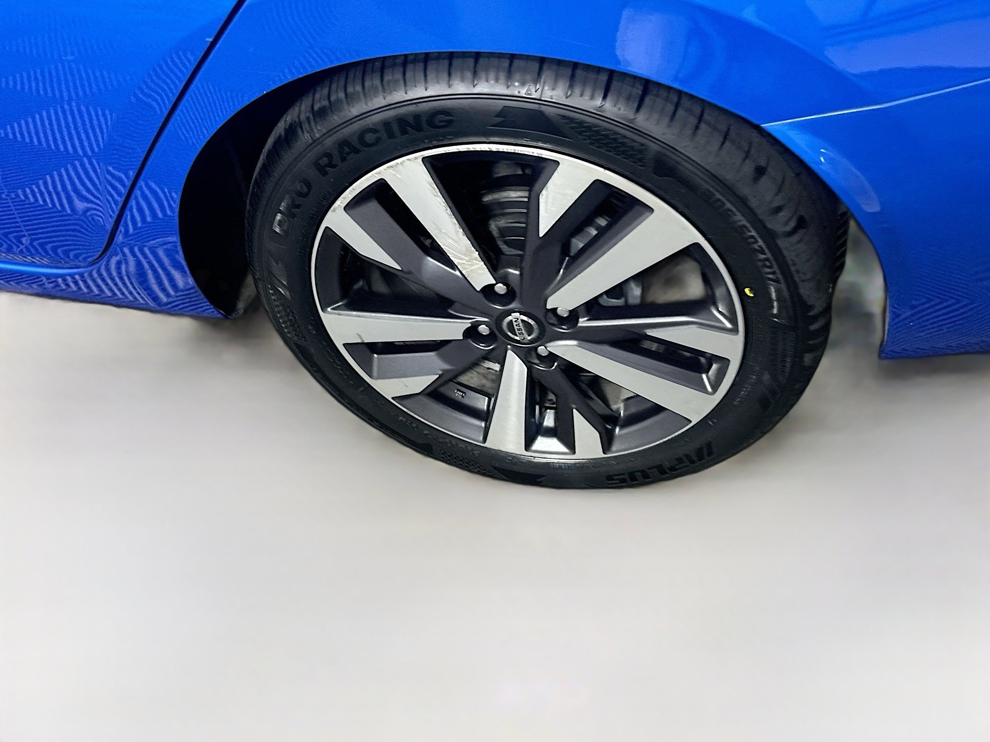Used 2020 Nissan Versa SR w/ Convenience Package FWD image 11