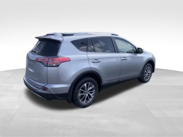 Used 2018 Toyota RAV4 XLE w/ Convenience Package image 5