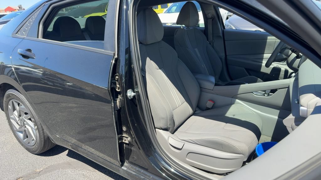 Used 2024 Hyundai Elantra SEL FWD image 15