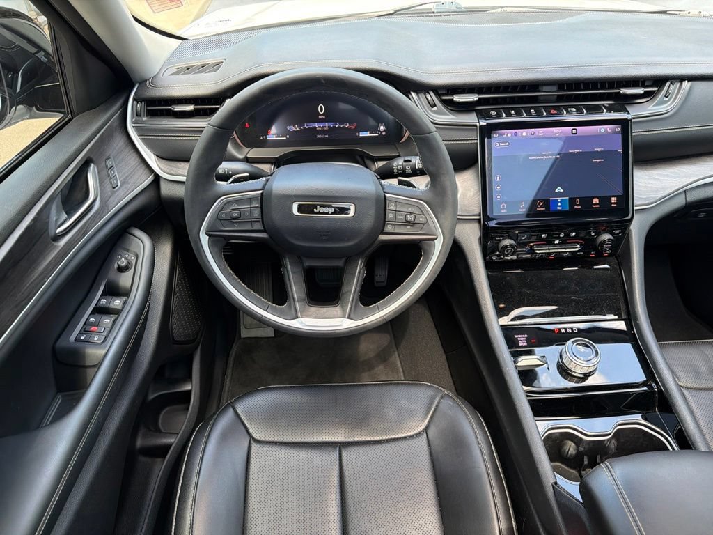Certified 2023 Jeep Grand Cherokee Limited w/ Luxury Tech Group II AWD/4WD image 7