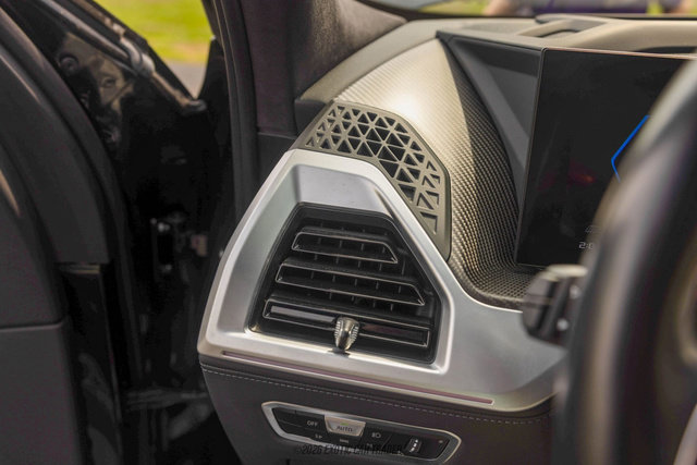 Used 2023 BMW XM image 32