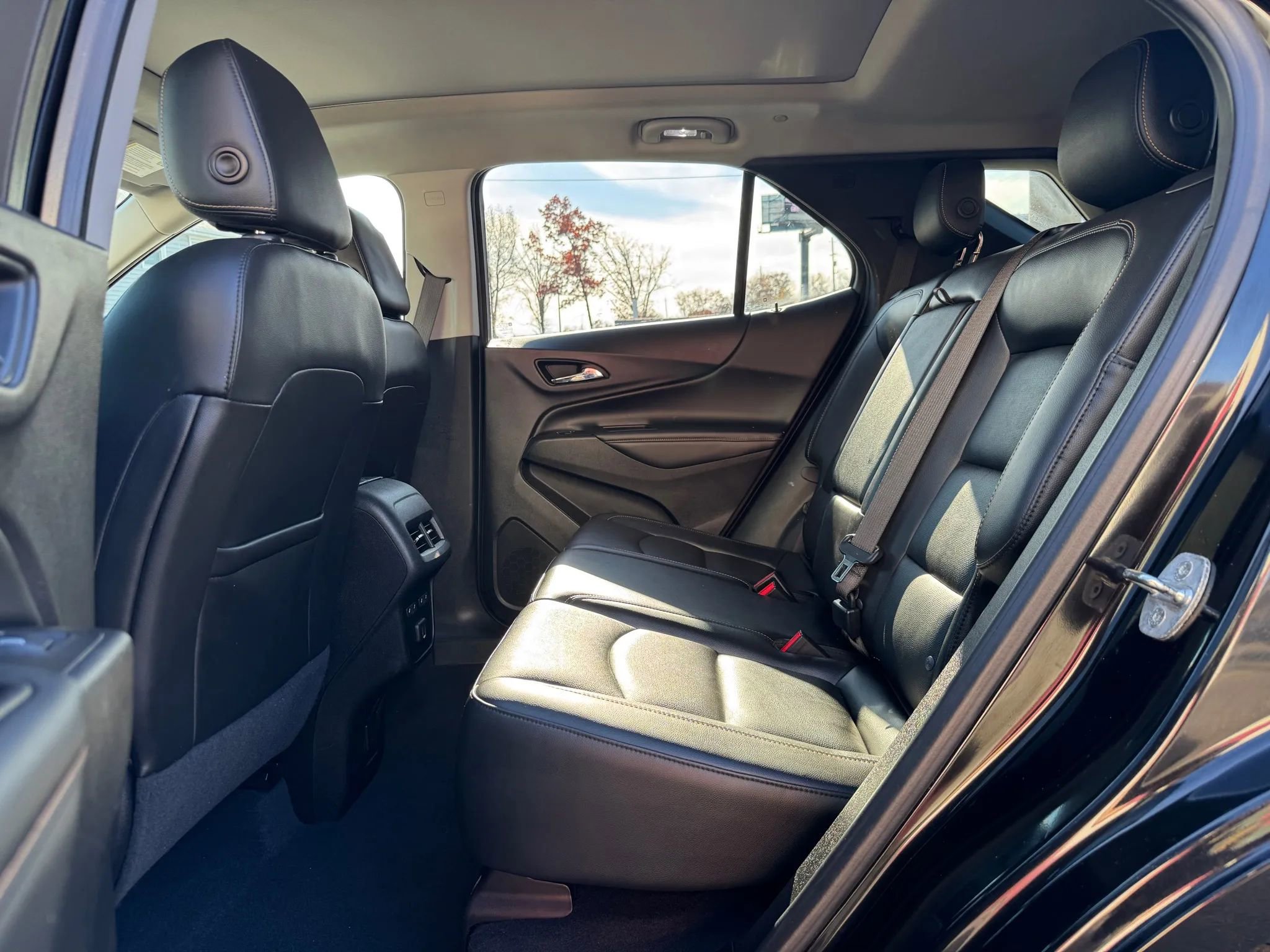 Used 2020 Chevrolet Equinox Premier image 22