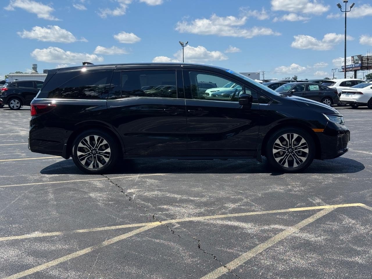 Certified 2026 Honda Odyssey Elite image 3
