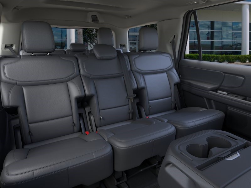 New 2026 Ford Expedition Active RWD image 12
