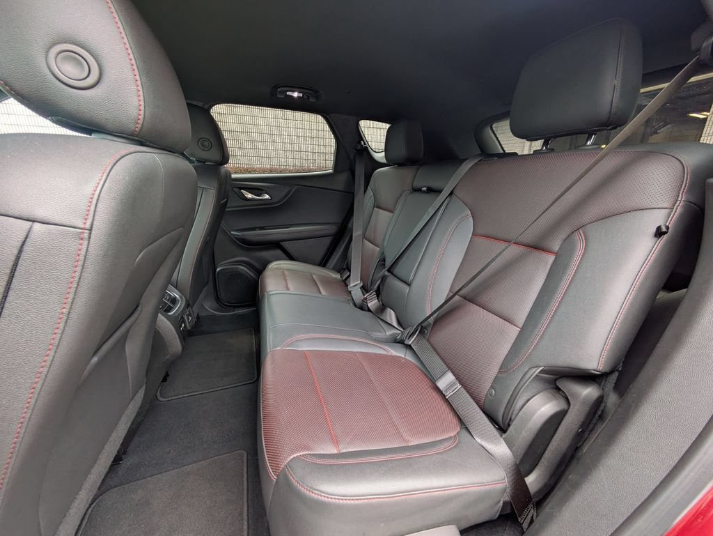 Used 2025 Chevrolet Blazer RS FWD image 27